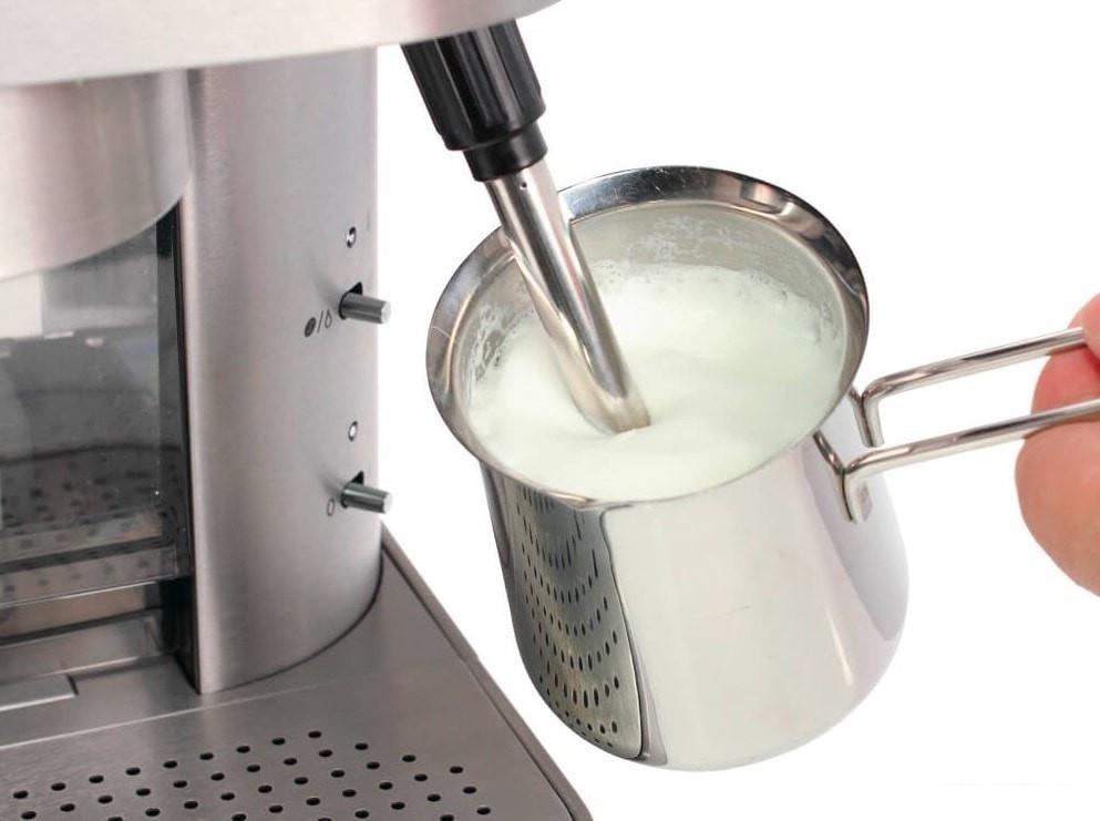 Рожковая кофеварка ROMMELSBACHER EKS 2010