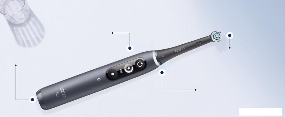 Электрическая зубная щетка Oral-B iO 7 (черный)