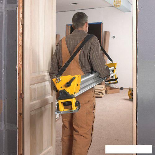 Торцовочная пила DeWalt DWS780