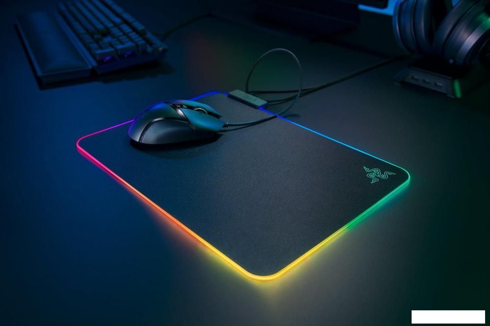 Коврик для мыши Razer Firefly V2