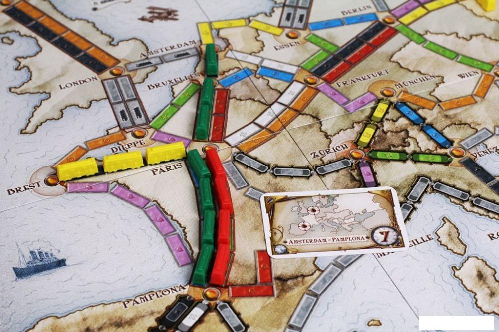 Настольная игра Мир Хобби Ticket to Ride: Европа