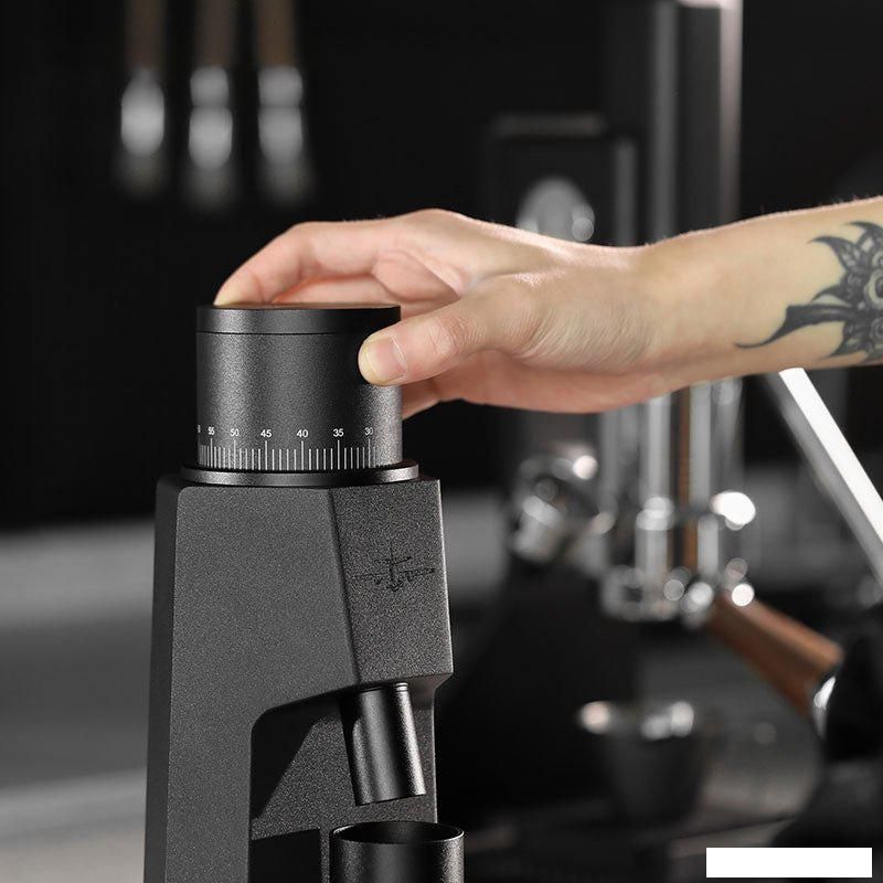 Электрическая кофемолка MHW-3BOMBER G6152B-OS