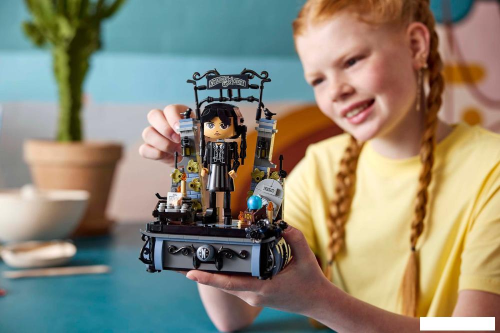 Конструктор LEGO Wednesday 76780 Фигурка Уэнсдэй Аддамс