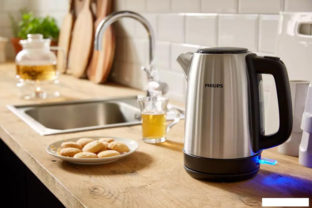 Электрический чайник Philips HD9350/90