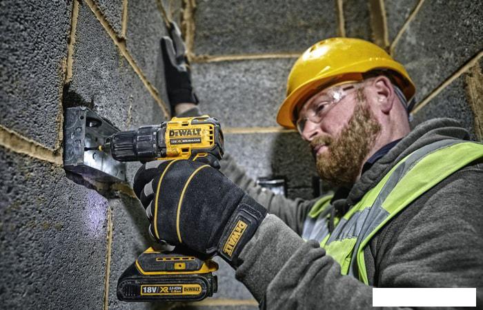 Дрель-шуруповерт DeWalt DCD708N-XJ (без АКБ)