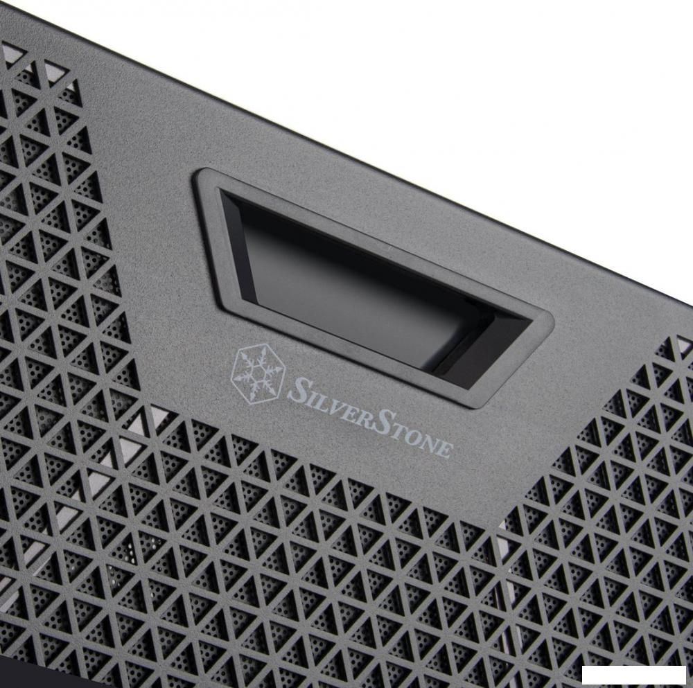 Корпус SilverStone RM51