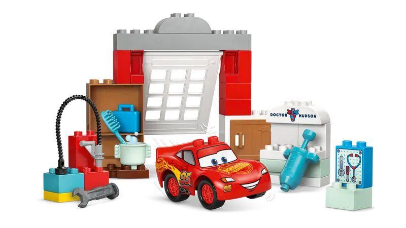 Конструктор LEGO Duplo Визит МакКвина в гараж Дока 10456