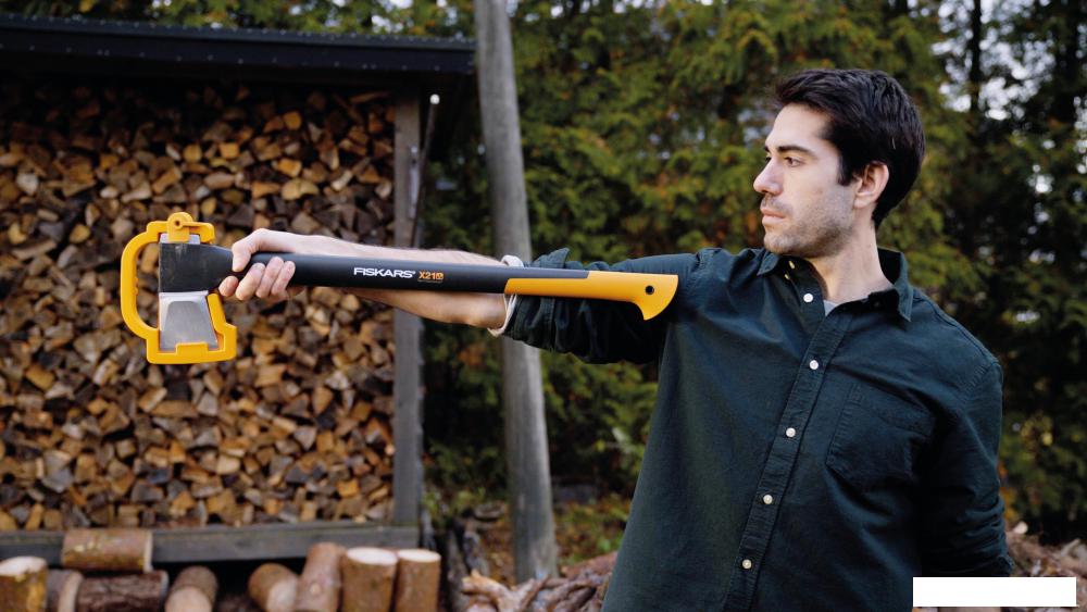Топор Fiskars XS X7 X-series 1015618