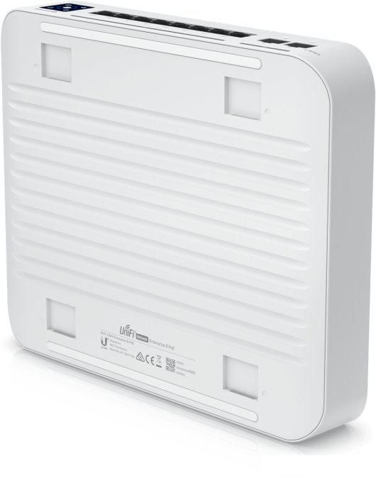 Управляемый коммутатор 3-го уровня Ubiquiti UniFi Switch Enterprise 8 PoE
