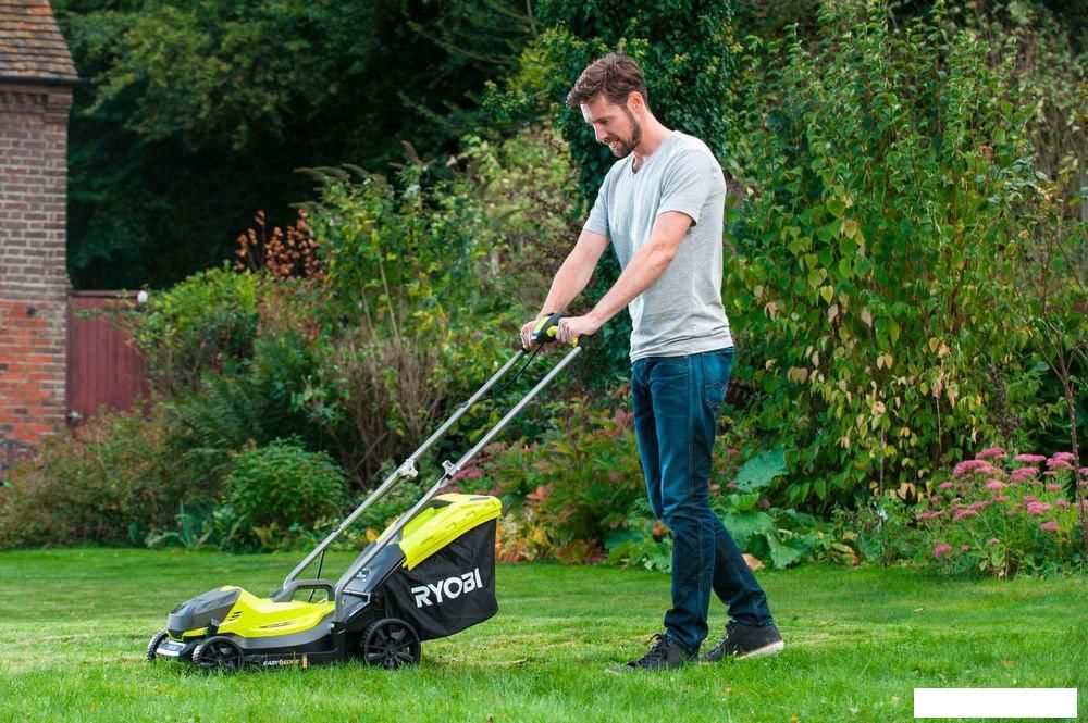 Газонокосилка Ryobi RLM18X33B-40 (с АКБ 4 Ah)