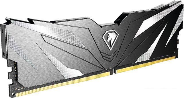 Оперативная память Netac Shadow II Black 16ГБ DDR4 3200МГц NTSWD4P32SP-16K