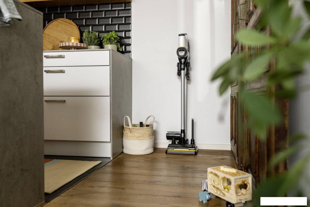 Пылесос Karcher VC 6 Cordless ourFamily Extra 1.198-674.0