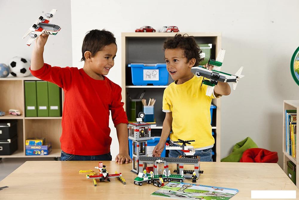Набор деталей LEGO 9335 Space and Airport