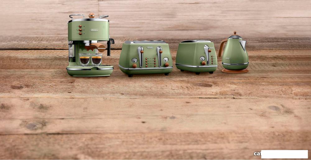 Электрический чайник DeLonghi KBOV 2001.GR