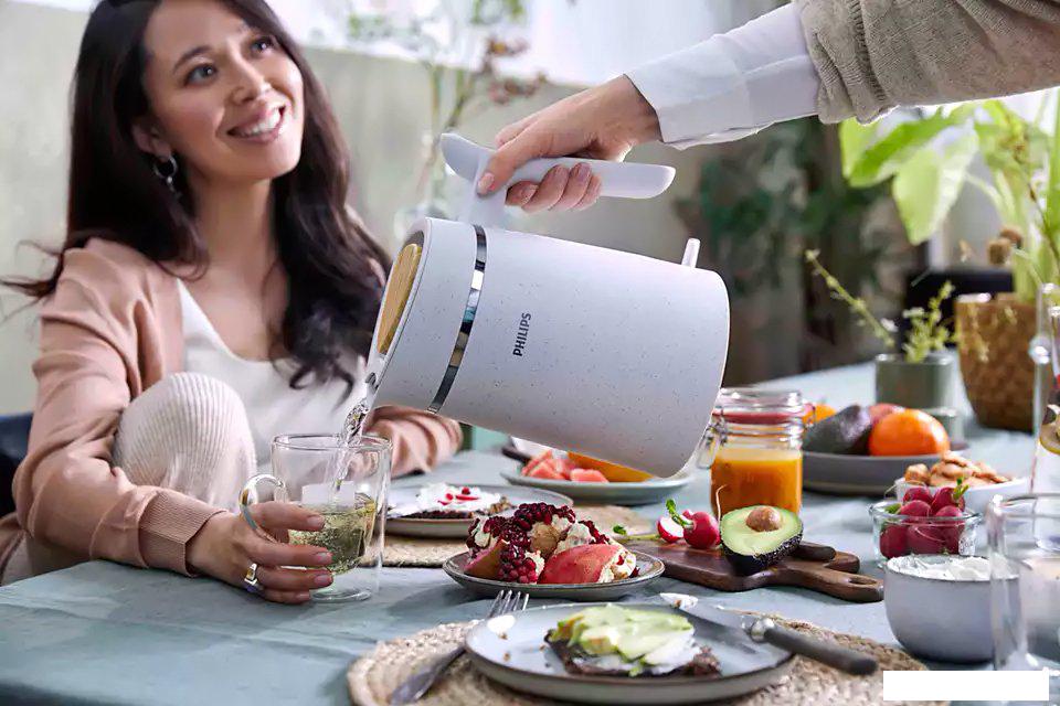 Электрический чайник Philips HD9365/10