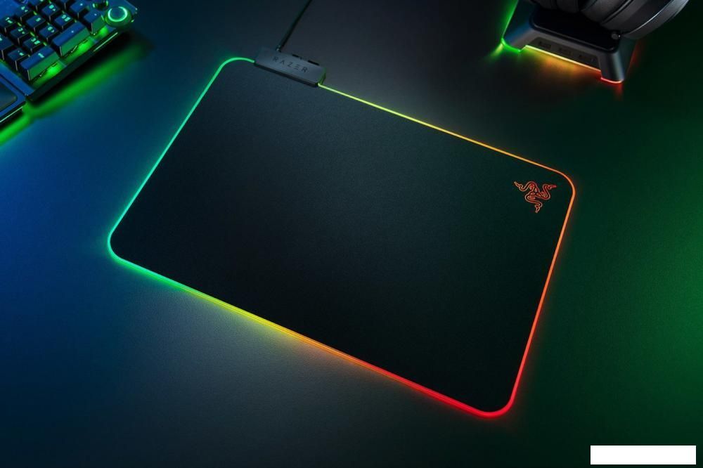 Коврик для мыши Razer Firefly V2