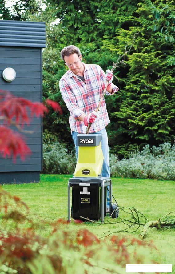 Садовый измельчитель Ryobi RSH2545B