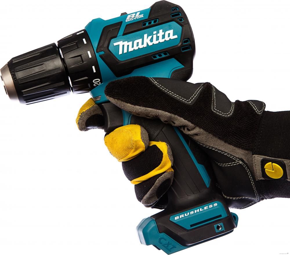 Дрель-шуруповерт Makita DF332DZ