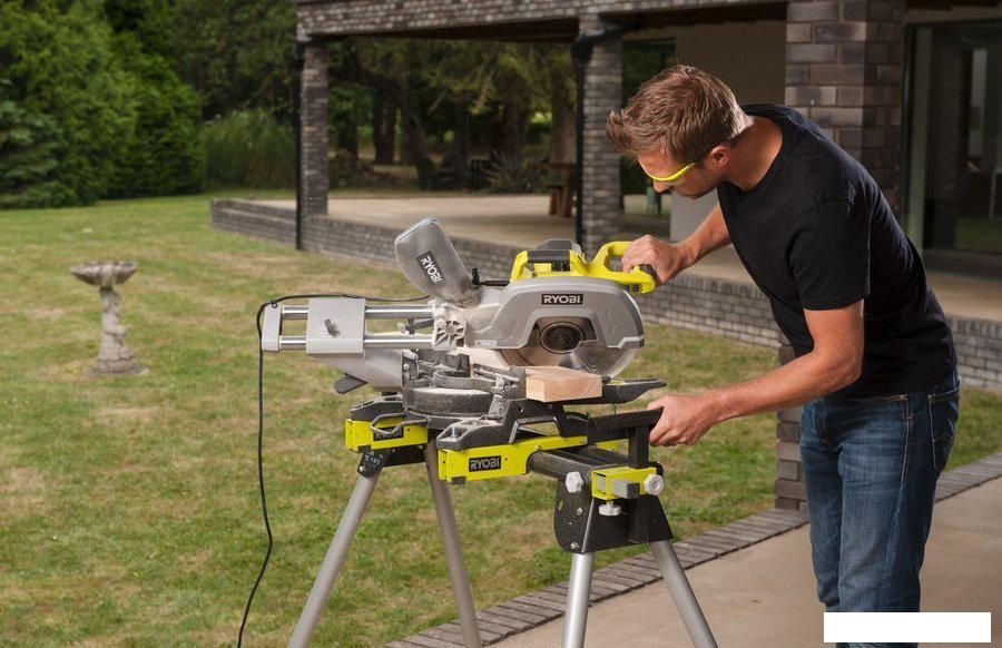 Торцовочная пила Ryobi EMS305RG