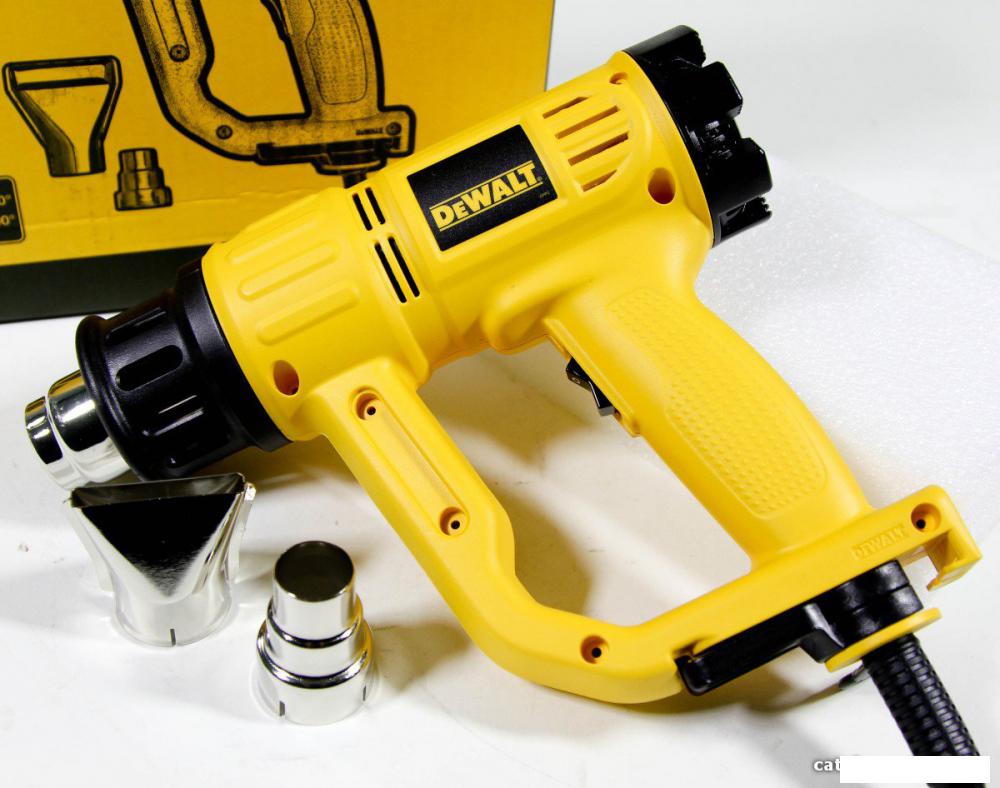 Промышленный фен DeWalt D26411