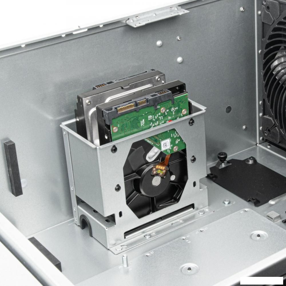Корпус SilverStone RM51