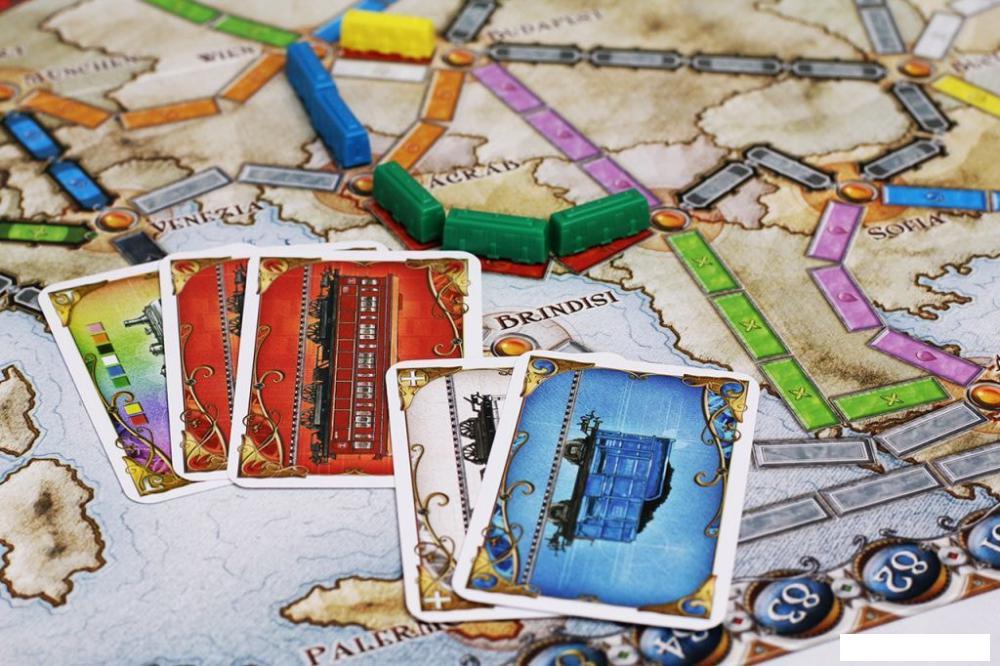 Настольная игра Мир Хобби Ticket to Ride: Европа