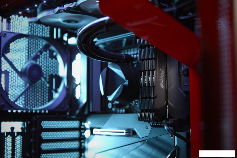 Оперативная память Kingston FURY Renegade 8ГБ DDR4 3200МГц KF432C16RB2/8