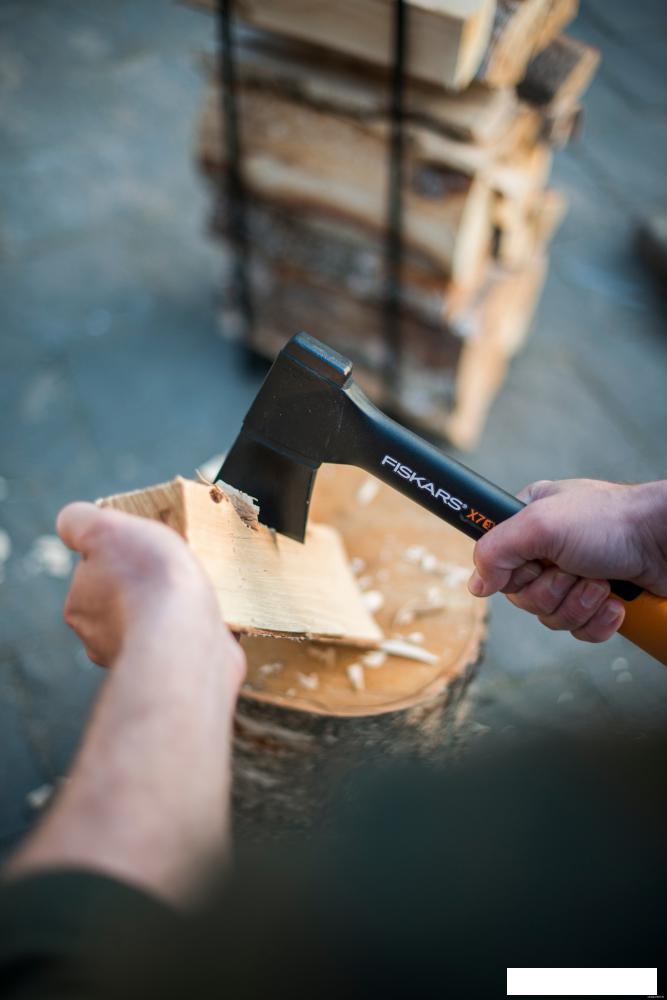 Топор Fiskars XS X7 X-series 1015618