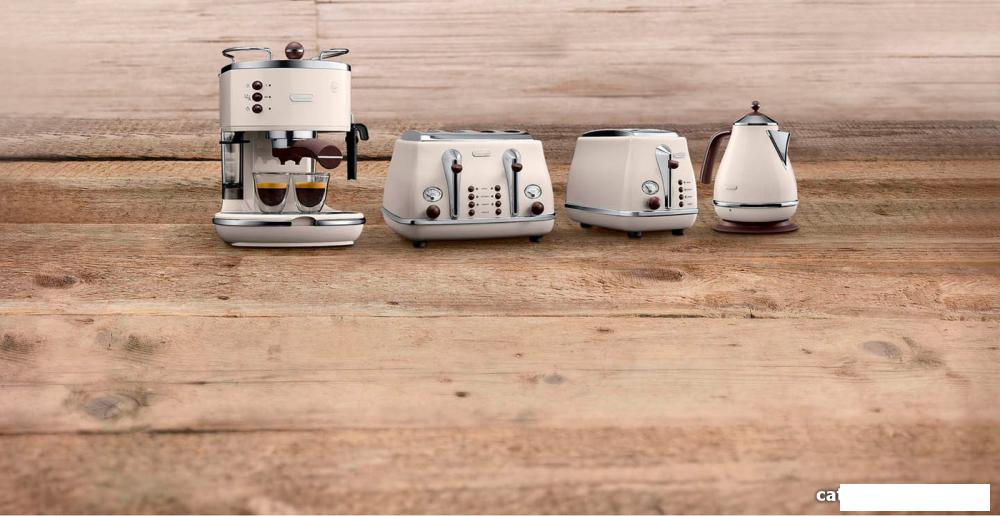 Электрический чайник DeLonghi KBOV 2001.BG