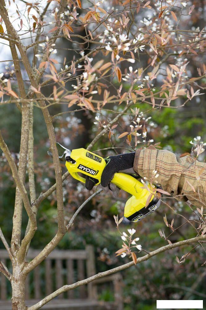 Секатор Ryobi RY18SCA-0 5133005024 (без АКБ)