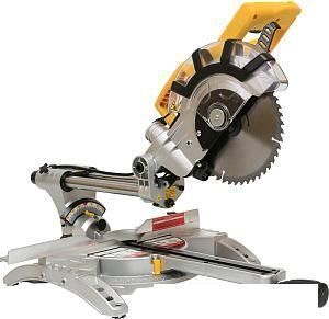 Торцовочная пила Калибр Мастер ПТЭ-1500/210ПРм