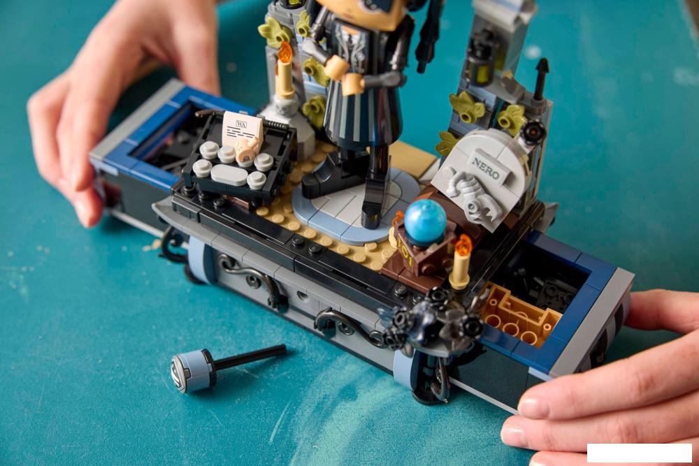 Конструктор LEGO Wednesday 76780 Фигурка Уэнсдэй Аддамс