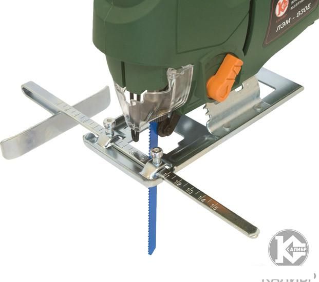 Электролобзик Калибр ЛЭМ-830Е