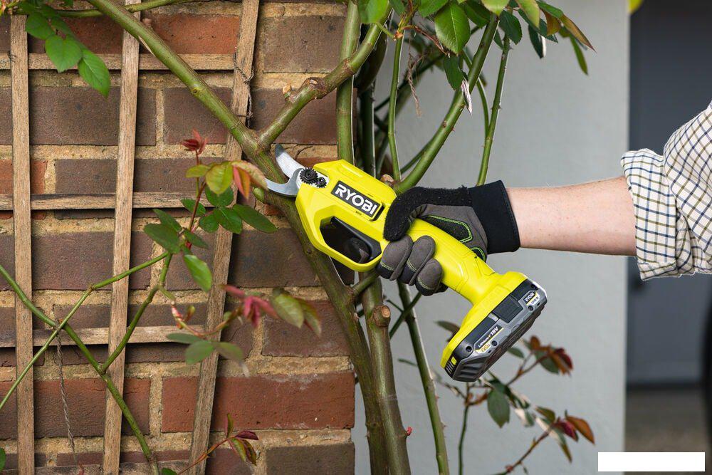 Секатор Ryobi RY18SCA-0 5133005024 (без АКБ)