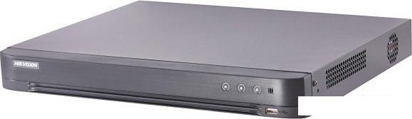 Гибридный видеорегистратор Hikvision iDS-7208HUHI-M2/FA