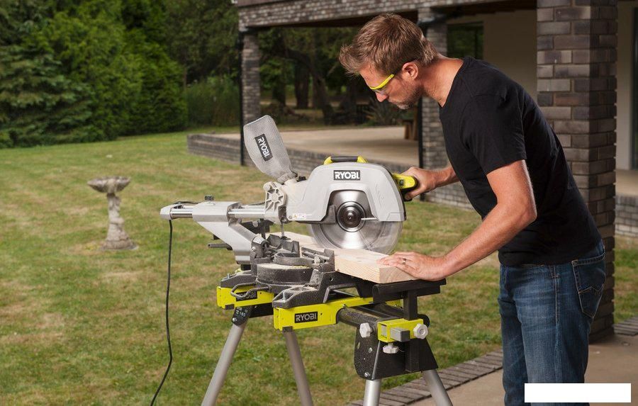 Торцовочная пила Ryobi EMS305RG