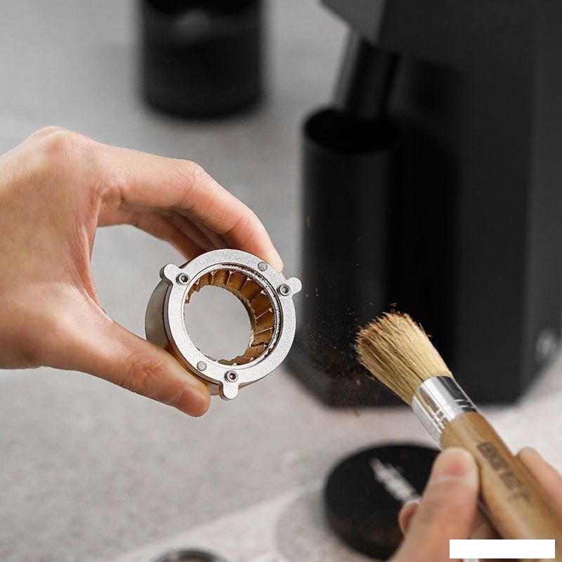 Электрическая кофемолка MHW-3BOMBER G6152B-OS