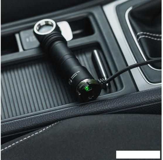 Фонарь Armytek Wizard C2 Pro Magnet USB XHP50.2 (белый)
