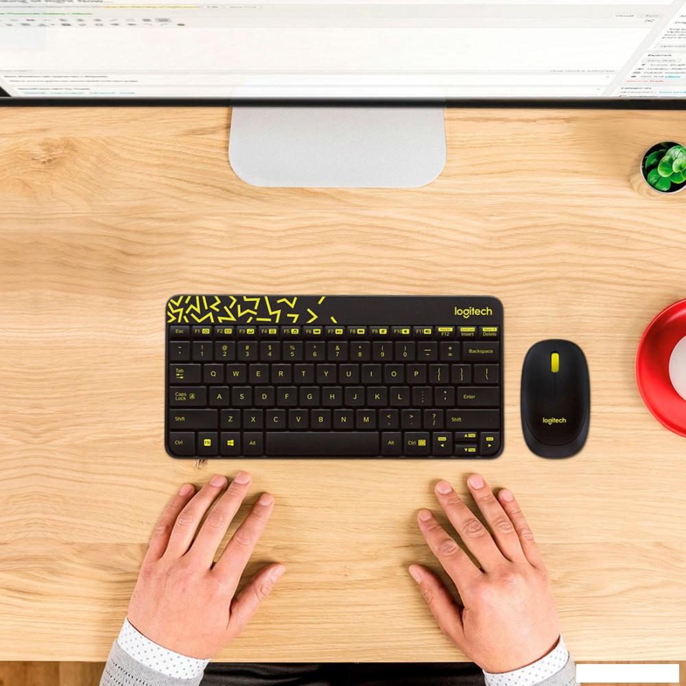 Офисный набор Logitech MK240 Nano 920-008198 (черный)